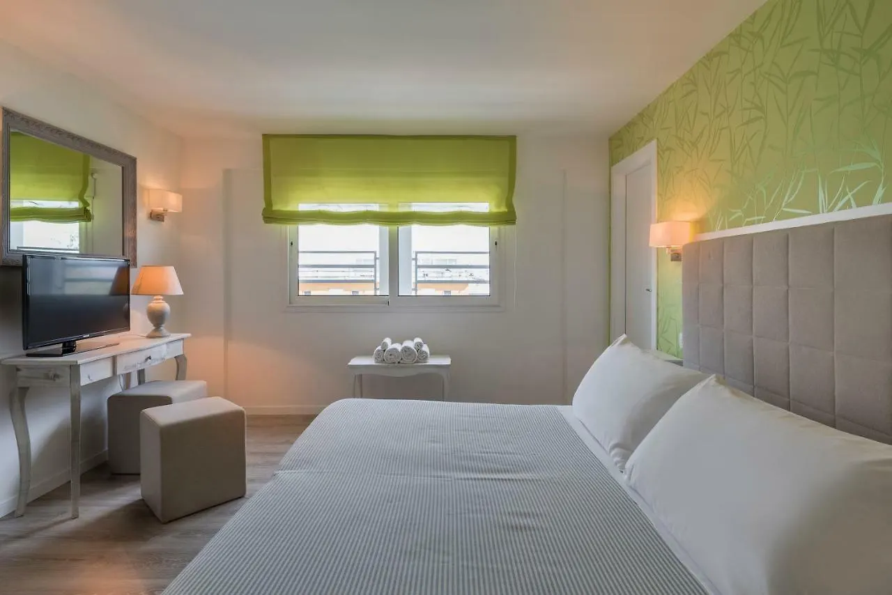 Hotel Corona Riccione Italy