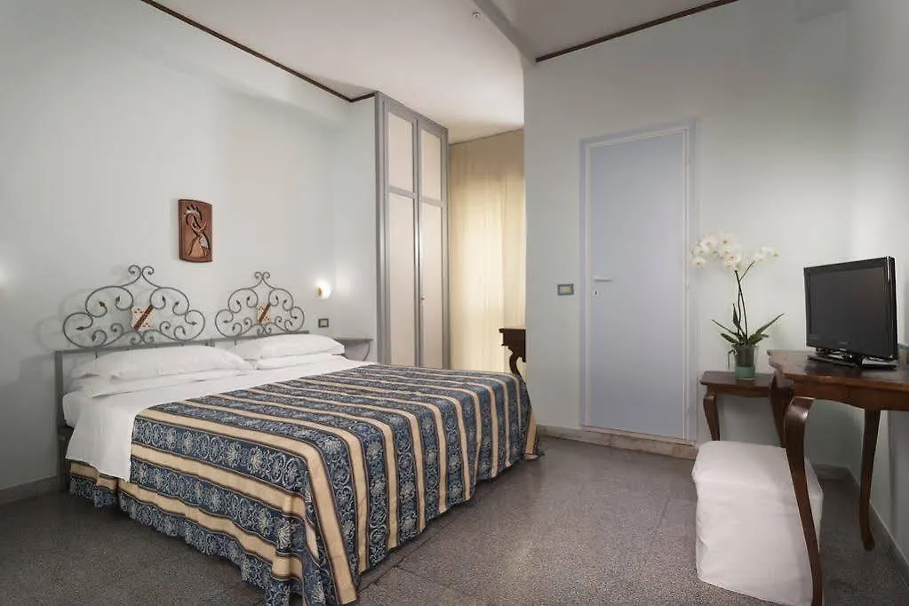 ***  Hotel Corona Riccione Itálie